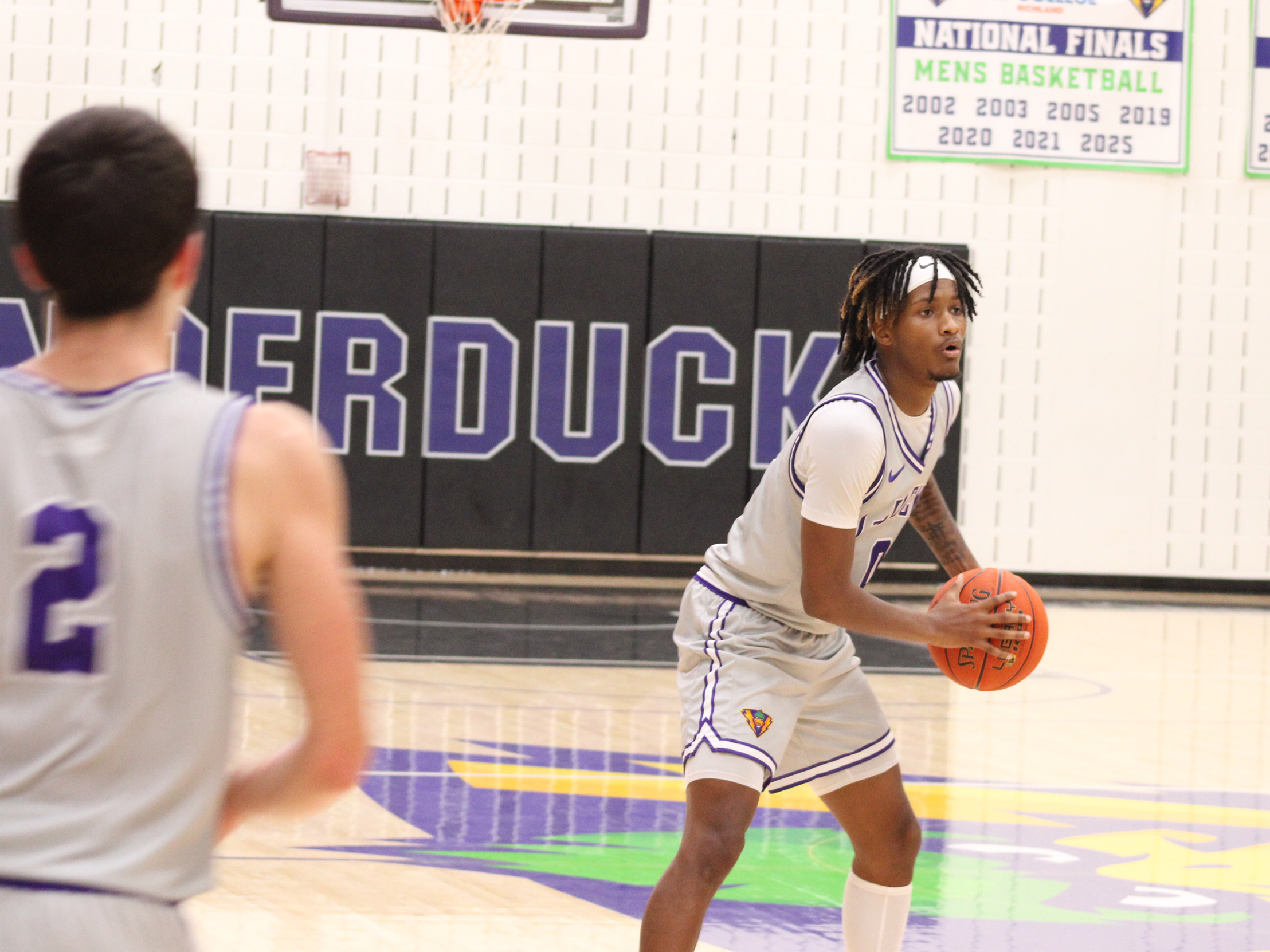 Top-Ranked Thunderducks Trip up No. 7 Blazers, Hold Commanding DAC Lead
